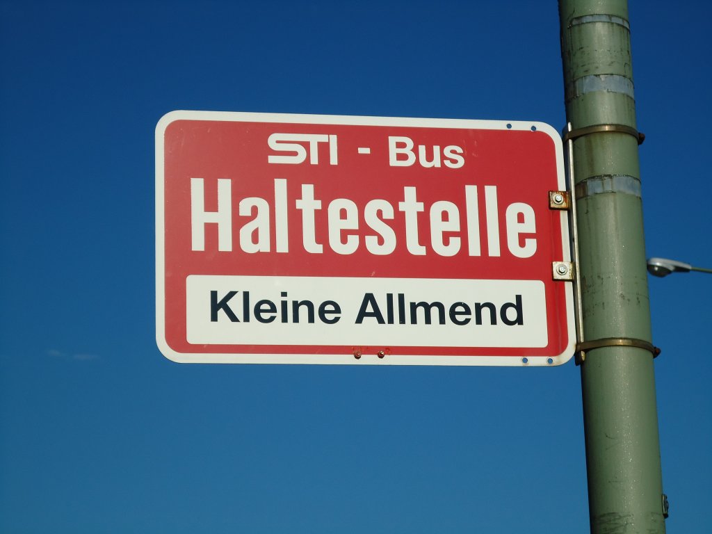(128'132) - STI-Haltestelle - Thun, Kleine Allmend - am 31. Juli 2010