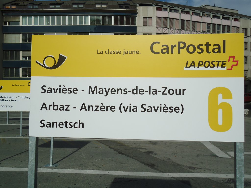 (130'866) - PostAuto-Haltestelle - Sion, Gare - am 1. November 2010