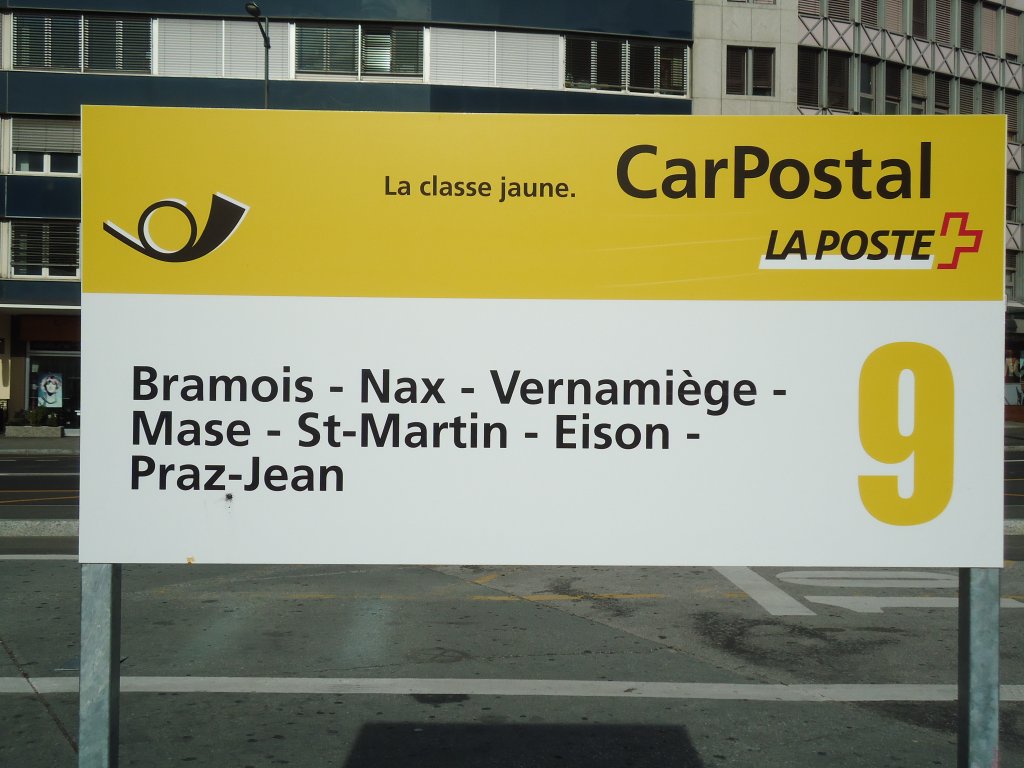 (130'869) - PostAuto-Haltestelle - Sion, Gare - am 1. November 2010