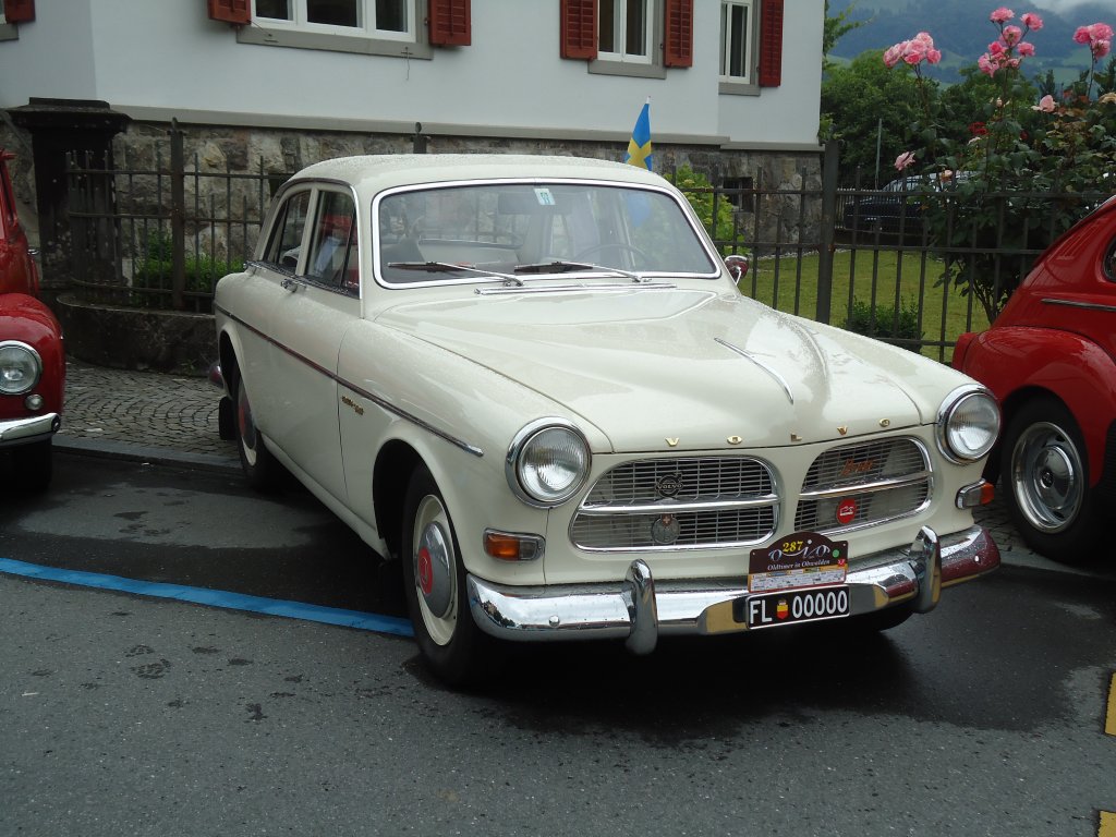 (134'002) - Volvo - Jahrgang 1964 - am 11. Juni 2011 in Sarnen, OiO