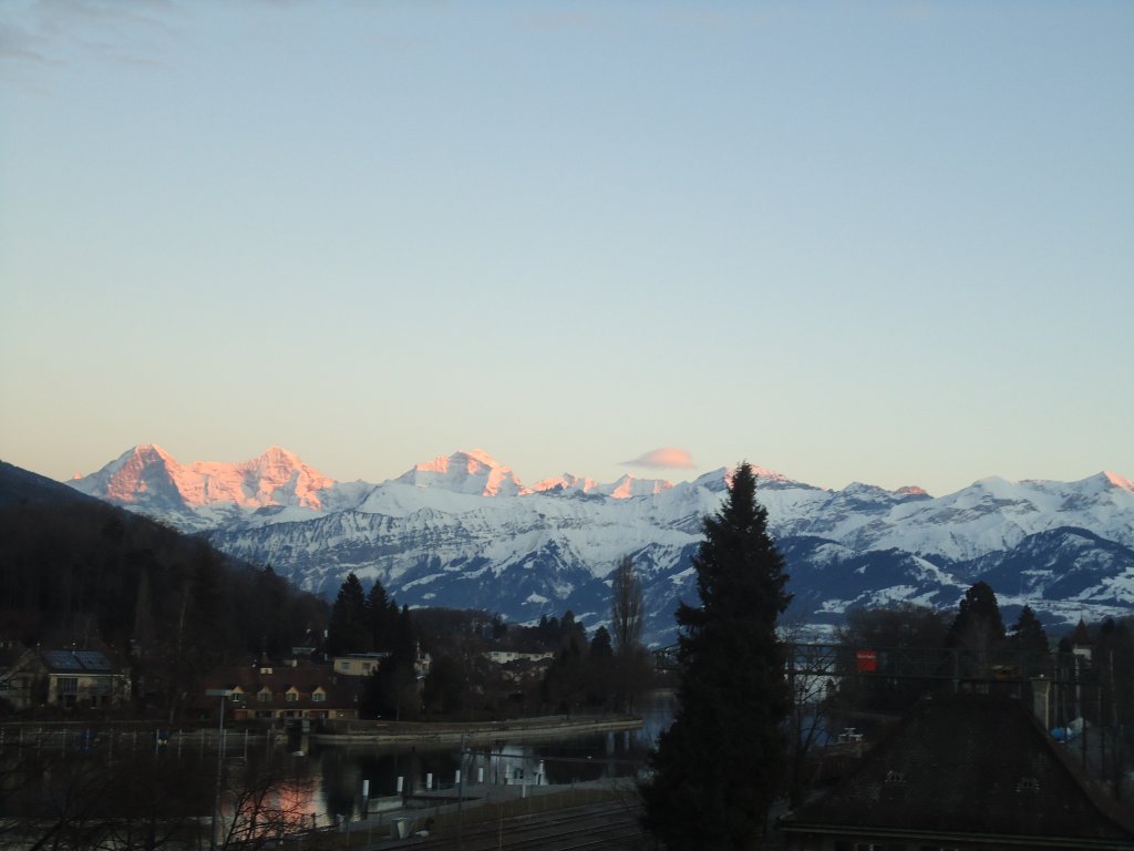 (137'820) - Eiger, Mnch und Jungfrau am 24. Februar 2012 von Thun aus