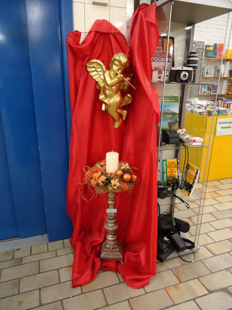 (142'142) - Weihnachtsverkauf 2012 im BrockiShop am 26. Oktober 2012