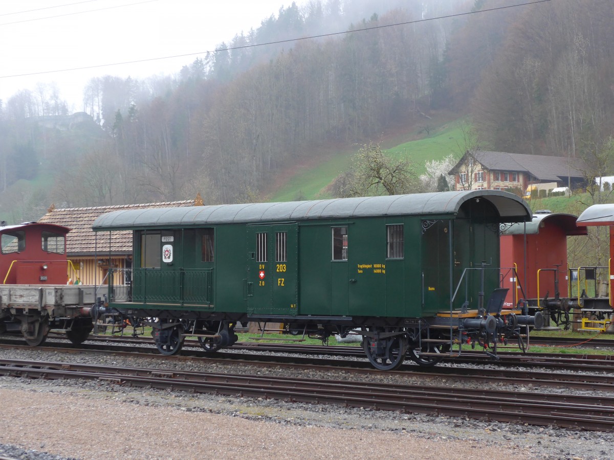 (149'564) - DVZO-Postwagen - Nr. 203 - am 6. April 2014 im Bahnhof Bauma