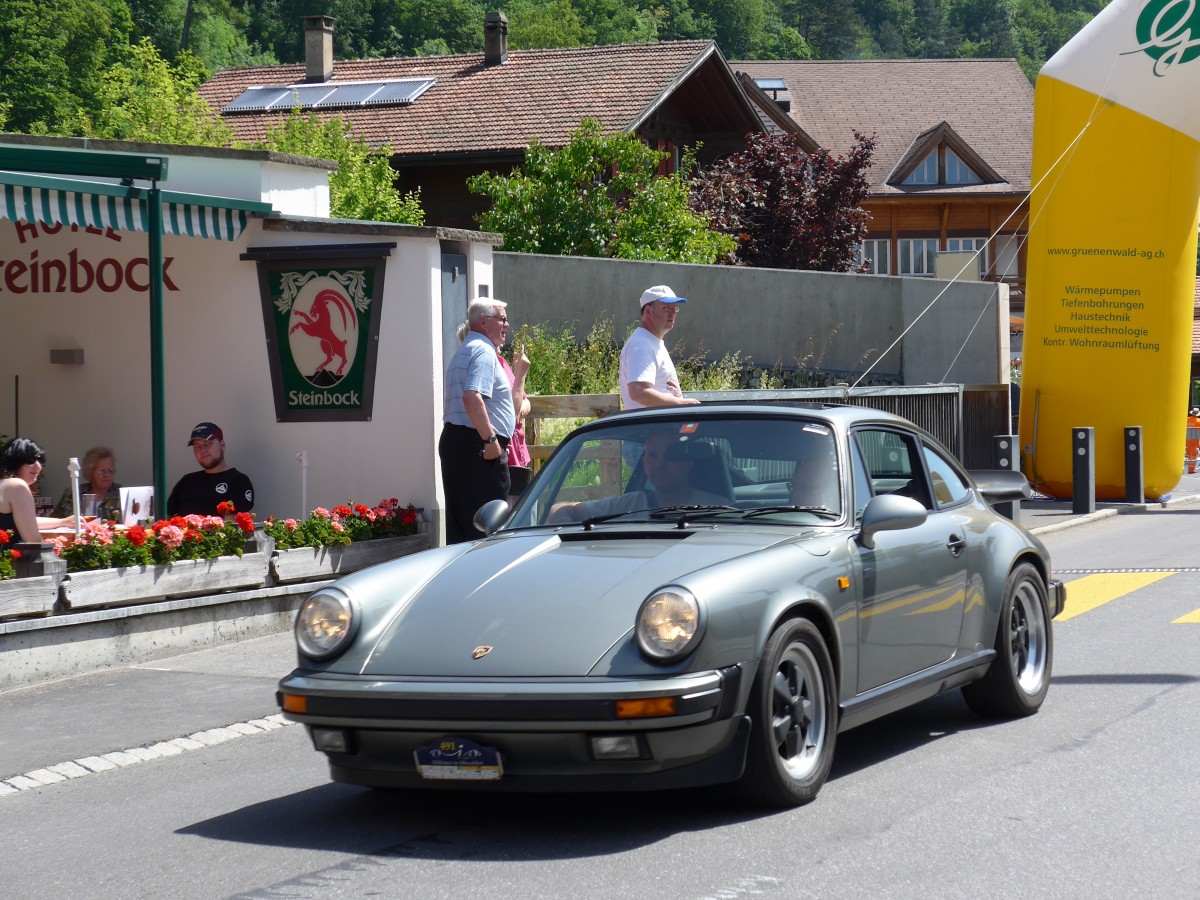 (151'268) - Porsche von 1987 am 8. Juni 2014 in Brienz, OiO