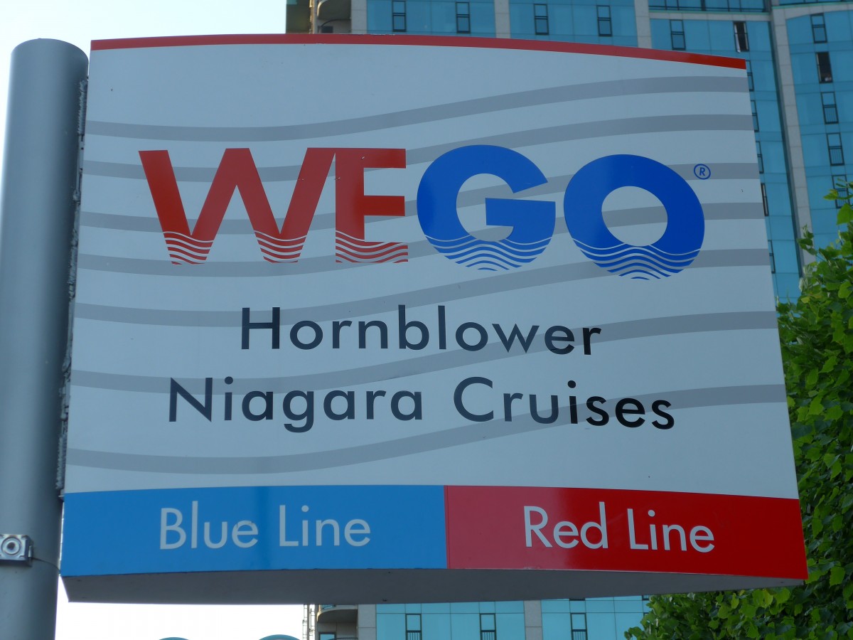 (152'872) - Bus-Haltestelle - Clifton Hill, Hornblower Niagara Cruises - am 15. Juli 2014