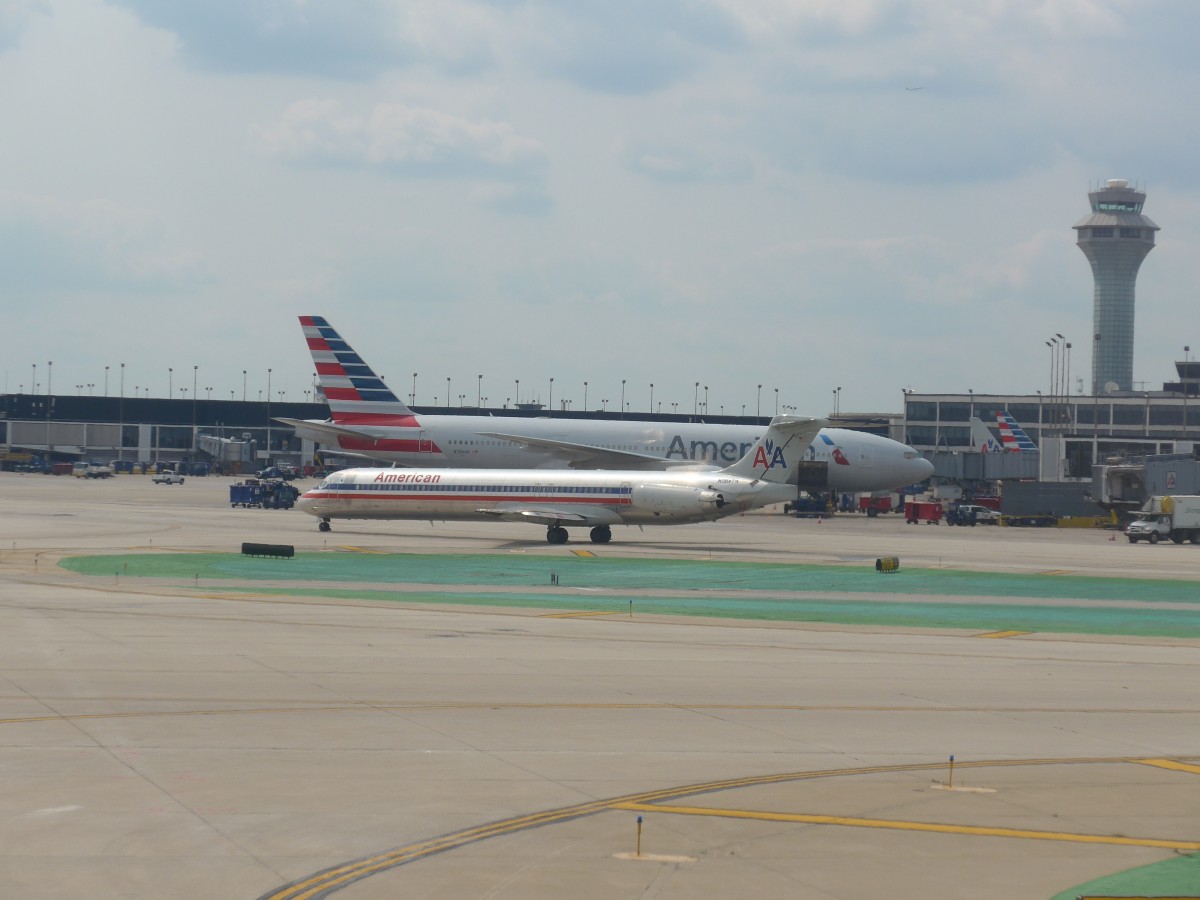 (153'431) - American - 984 TW - am 20. Juli 2014 in Chicago, Airport O'Hare