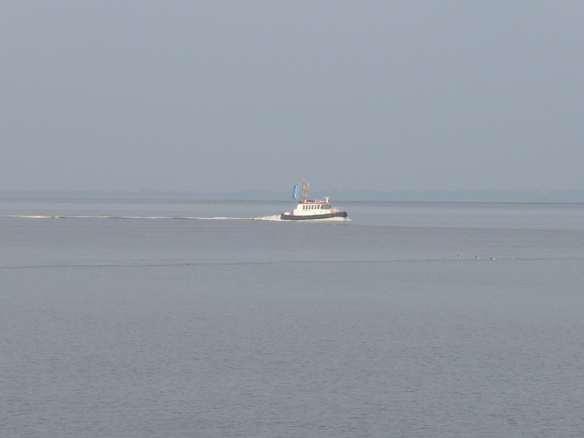 (156'839) - Ein Schiff auf dem Wattenmeer am 19. November 2014 von Lauwersoog aus