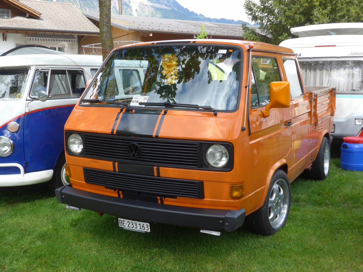 (160'267) - Volkswagen - BE 233'163 - am 9. Mai 2015 in Brienz, Camping Aaregg