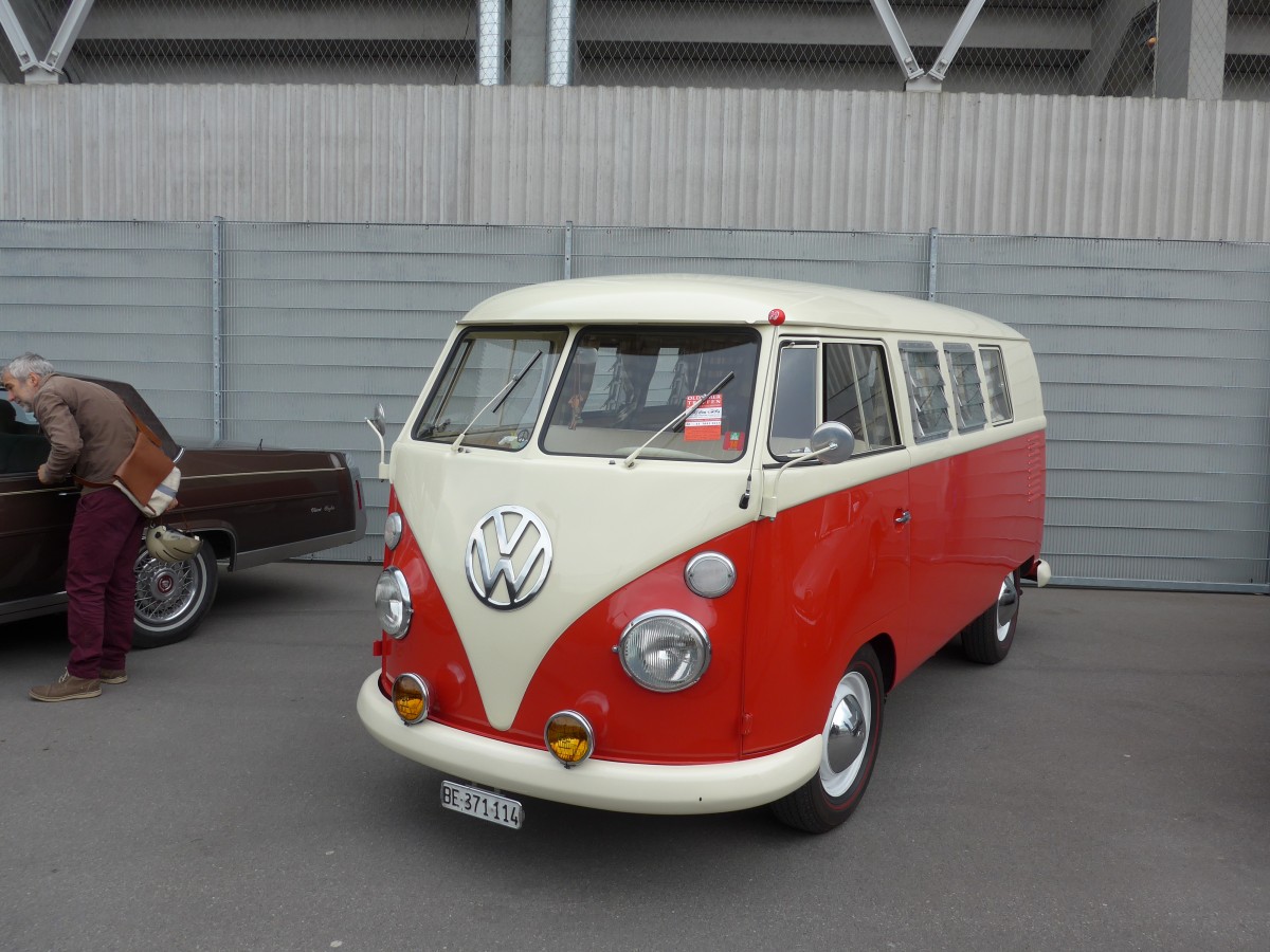 (160'798) - VW-Bus - BE 371'114 - am 23. Mai 2015 in Thun, Arena Thun