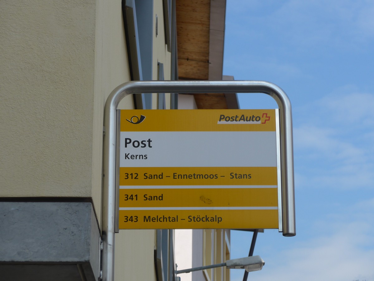 (160'926) - PostAuto-Haltestelle - Kerns, Post - am 24. Mai 2015