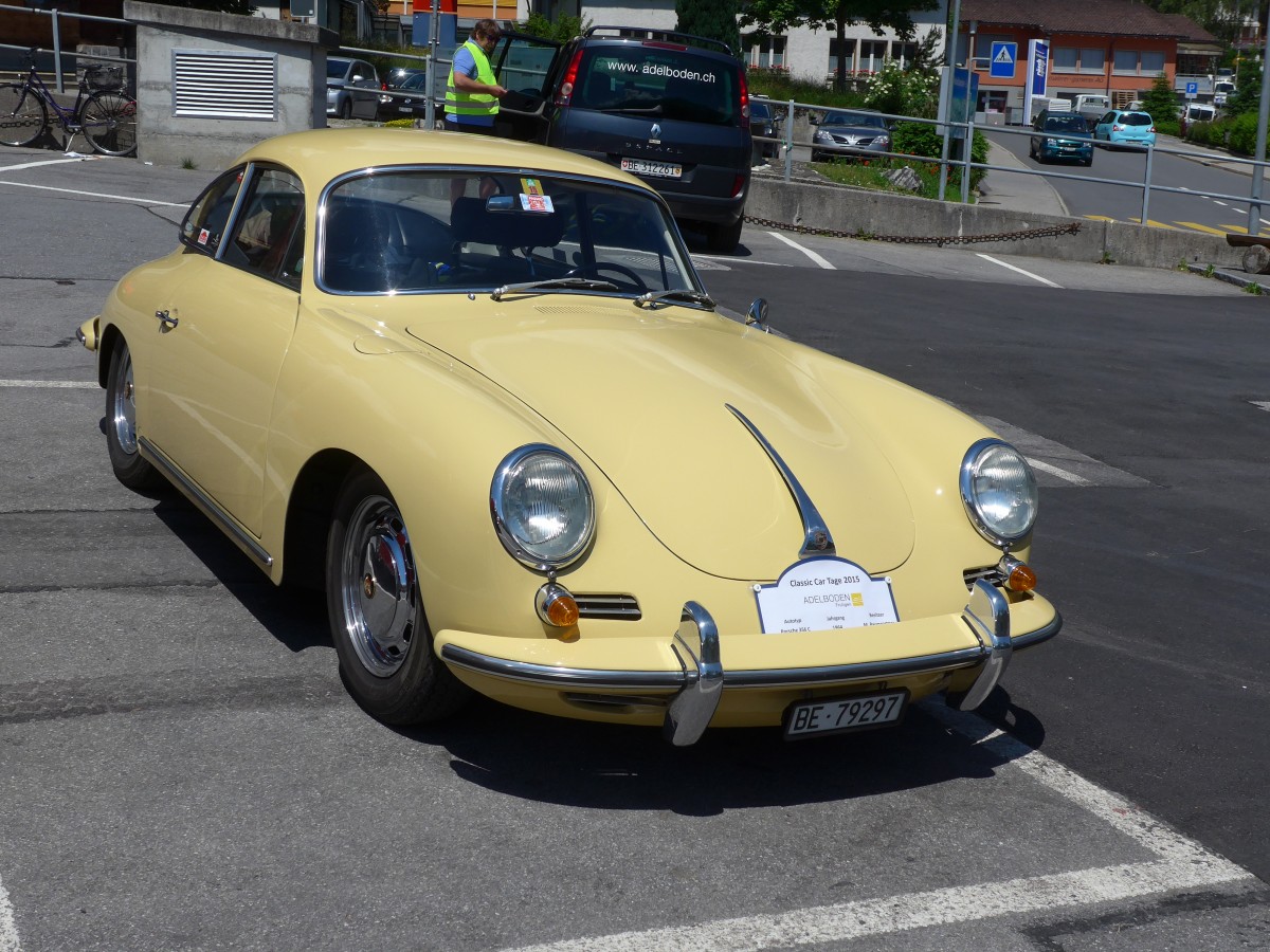 (161'951) - Porsche - BE 79'297 - am 7. Juni 2015 in Frutigen, Marktplatz