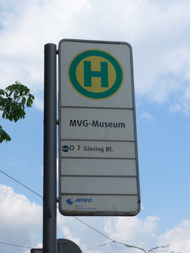 (162'800) - Bus-Haltestelle - Mnchen, MVG-Museum - am 28. Juni 2015