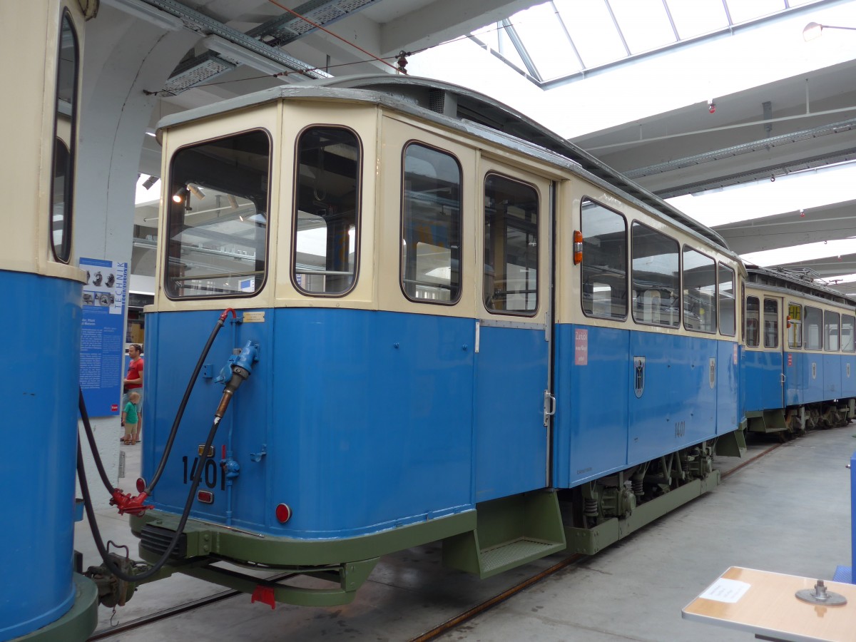(162'830) - MVG-Tram - Nr. 1401 - am 28. Juni 2015 in Mnchen, MVG-Museum