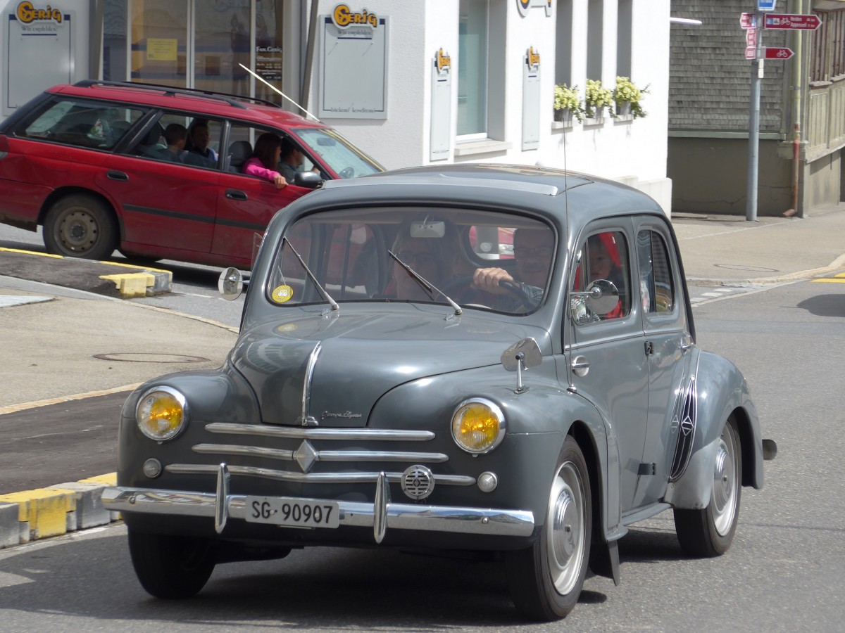 (163'227) - Renault - SG 90'907 - am 2. August 2015 in Urnsch
