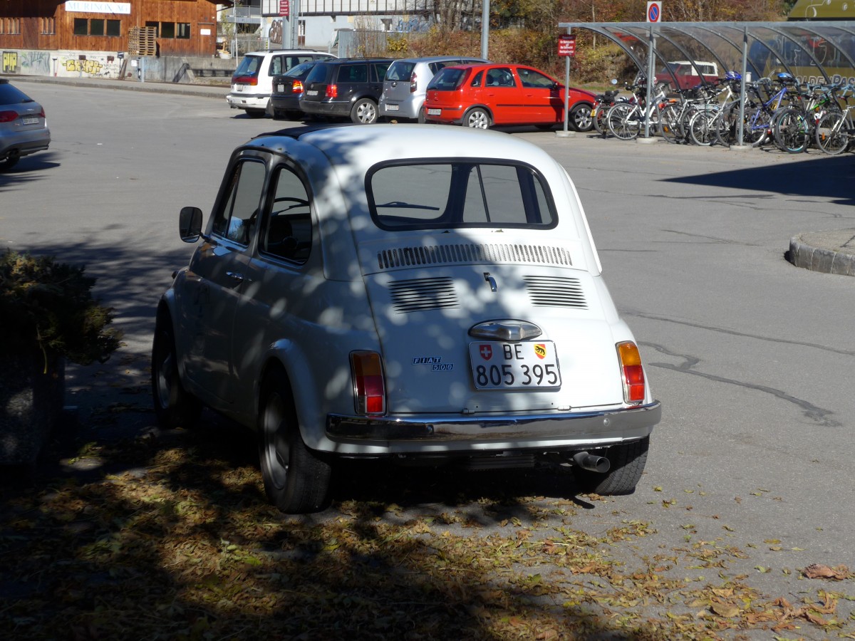 (166'511) - Fiat - BE 805'395 - am 1. November 2015 beim Bahnhof Lenk