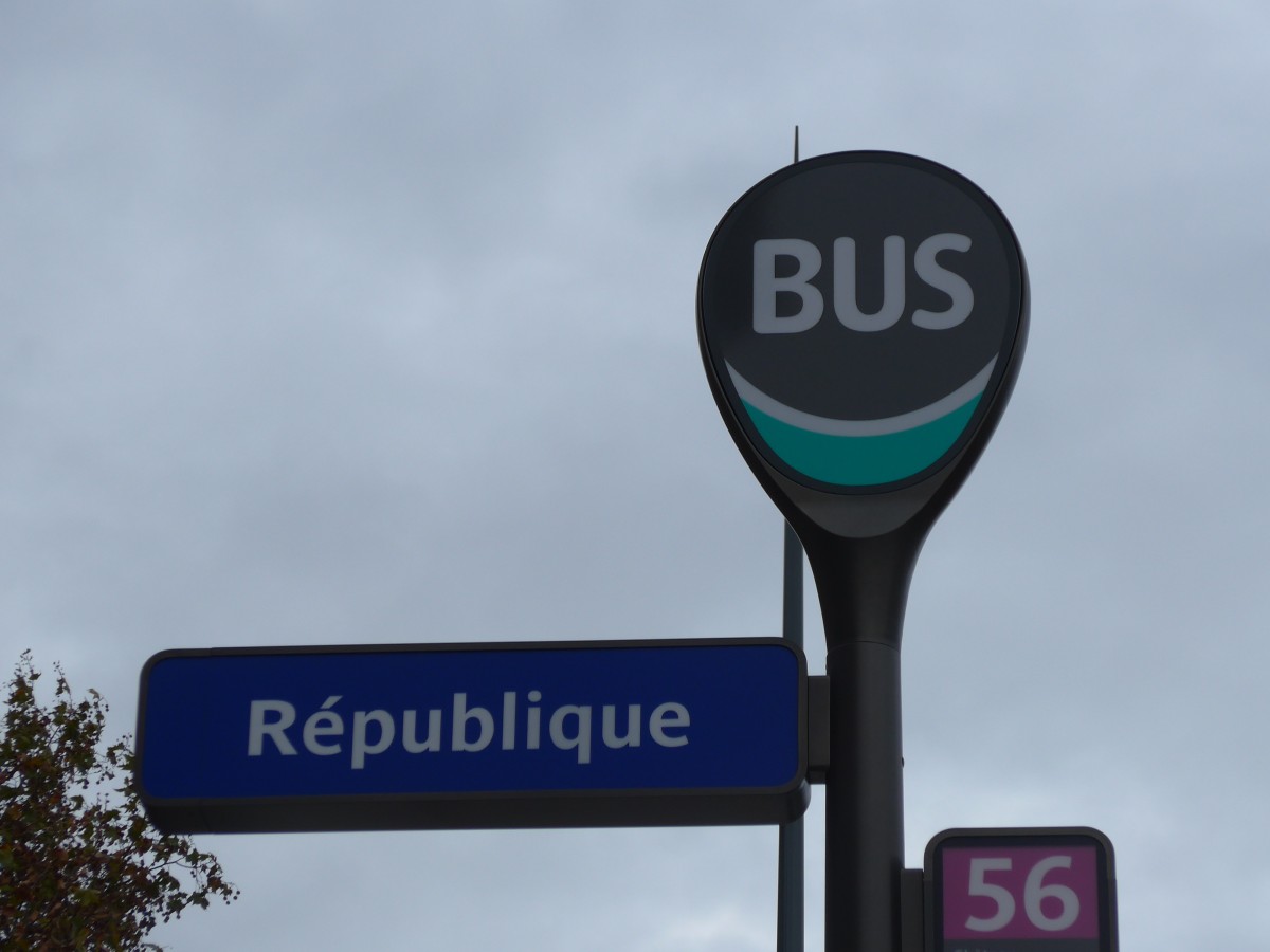 (166'963) - Bus-Haltestelle - Paris, Rpublique - am 16. November 2015