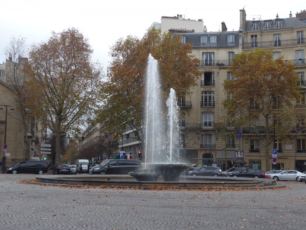 (167'157) - Brunnen auf dem Place Victor Hugo am 17. November 2015 in Paris
