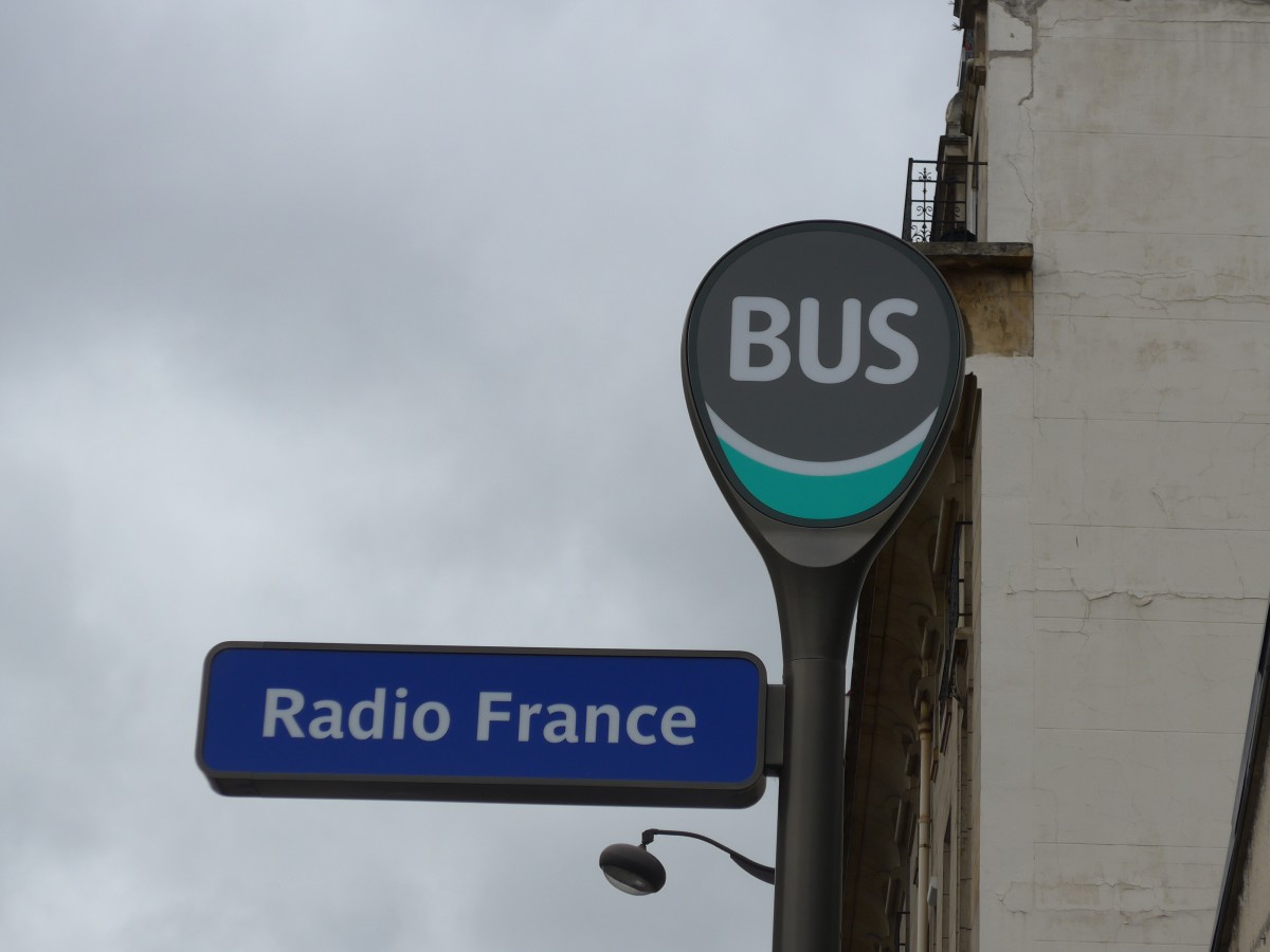 (167'197) - Bus-Haltestelle - Paris, Radio France - am 17. November 2015