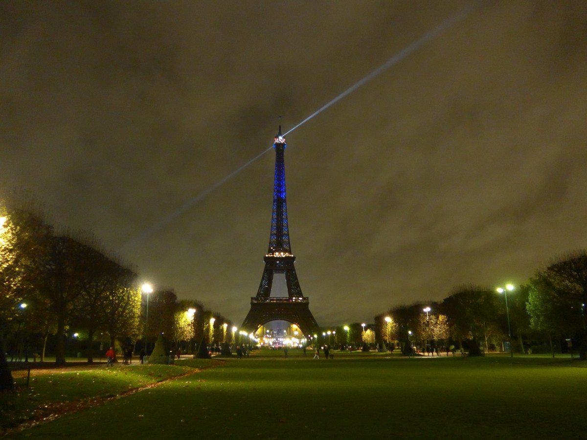 (167'278) - Der Eiffelturm am 17. November 2015 in Paris