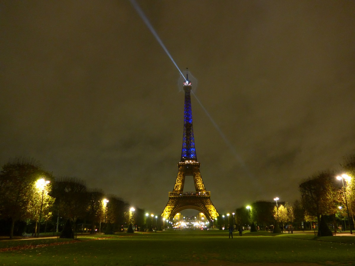 (167'283) - Der Eiffelturm am 17. November 2015 in Paris