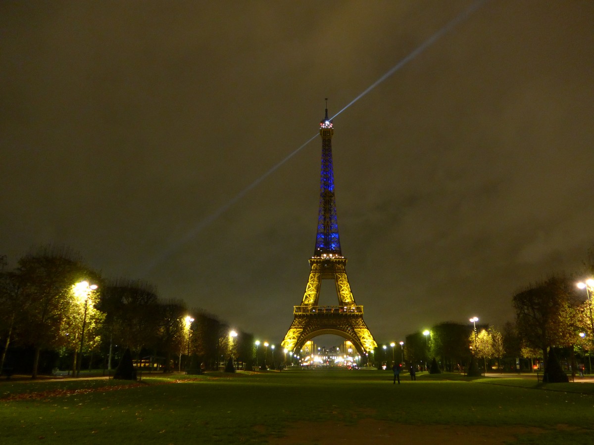 (167'285) - Der Eiffelturm am 17. November 2015 in Paris