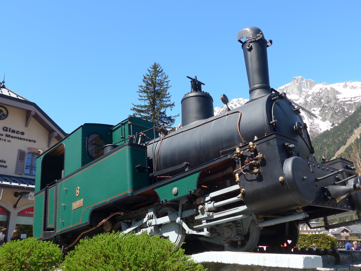 (170'356) - CM-Dampflokomotive - Nr. 8 - am 5. Mai 2016 beim Bahnhof Chamonix Mer de Glace