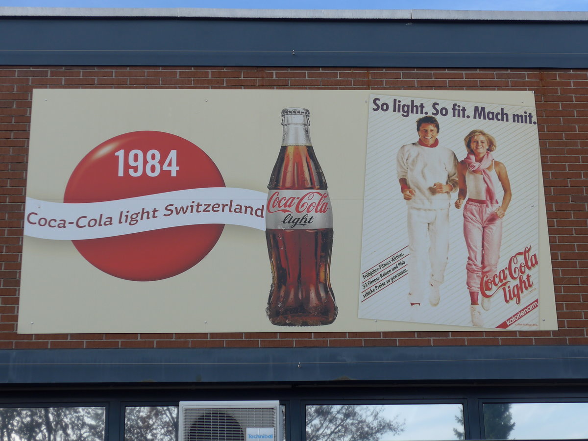 (176'543) - Coca-Cola-Werbung von 1984 am 4. November 2016 in Brttisellen