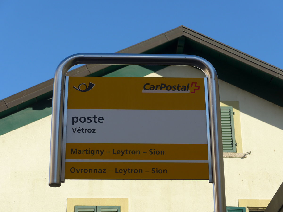 (176'621) - PostAuto-Haltestelle - Vtroz, poste - am 12. November 2016