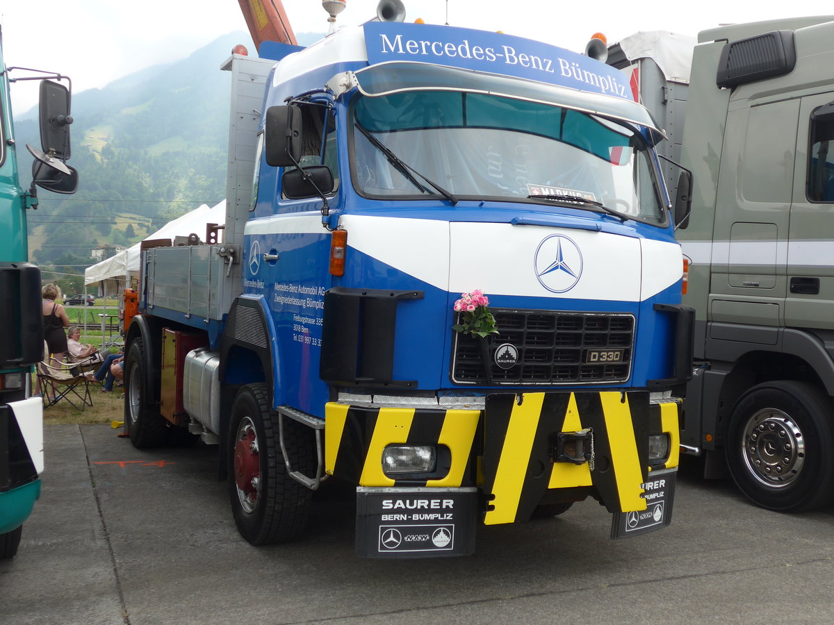 (181'449) - Mercedes-Benz, Bmpliz - Saurer am 24. Juni 2017 in Interlaken, Flugplatz