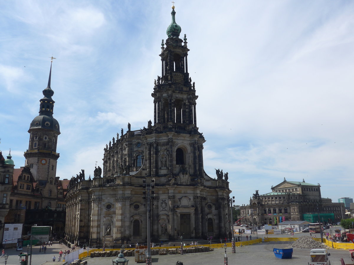 (182'917) - Der Schlossplatz am 8. August 2017 in Dresden