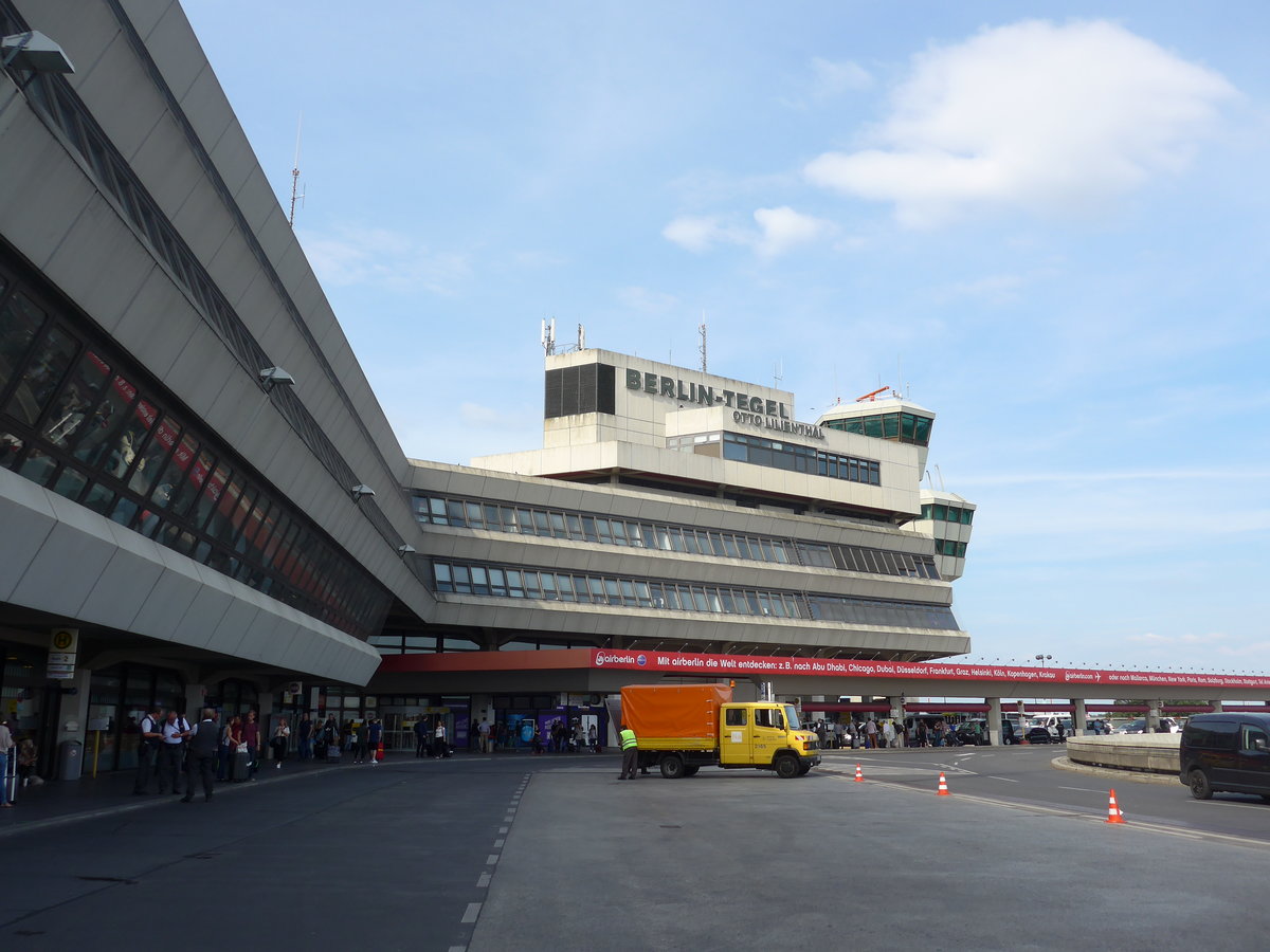 (183'366) - Der Flughafen Berlin-Tegel am 10. August 2017