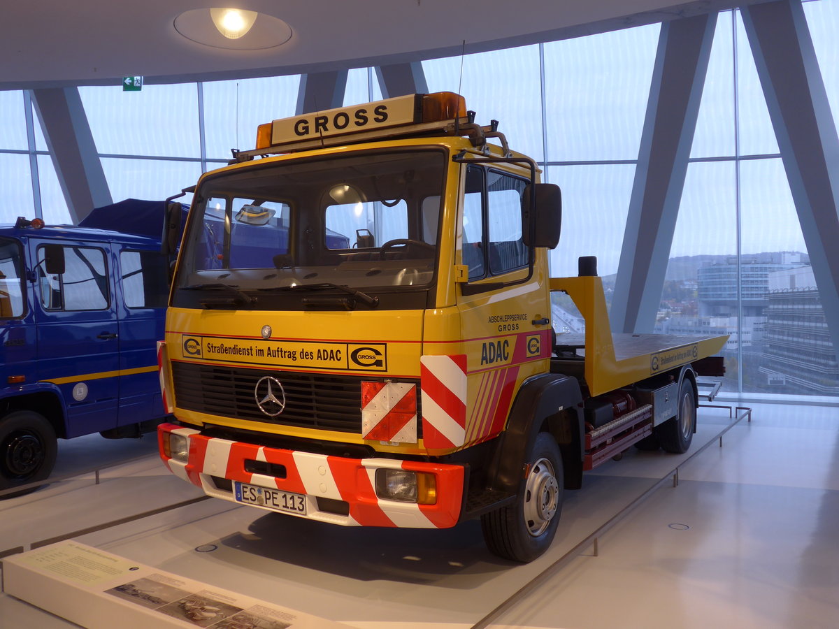 (186'417) - Mercedes-Benz 814 Bergungsfahrzeug von 1992; Gross - ES-PE 113 - am 12. November 2017 in Stuttgart, Mercedes-Benz Museum