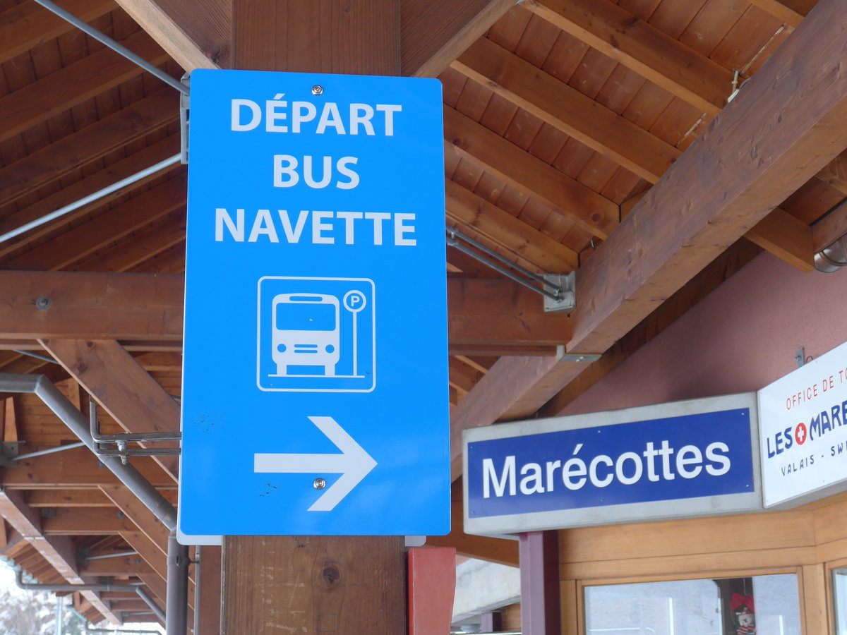 (189'017) - TMR-Haltestelle - Les Marcottes, Bahnhof - am 3. Mrz 2018