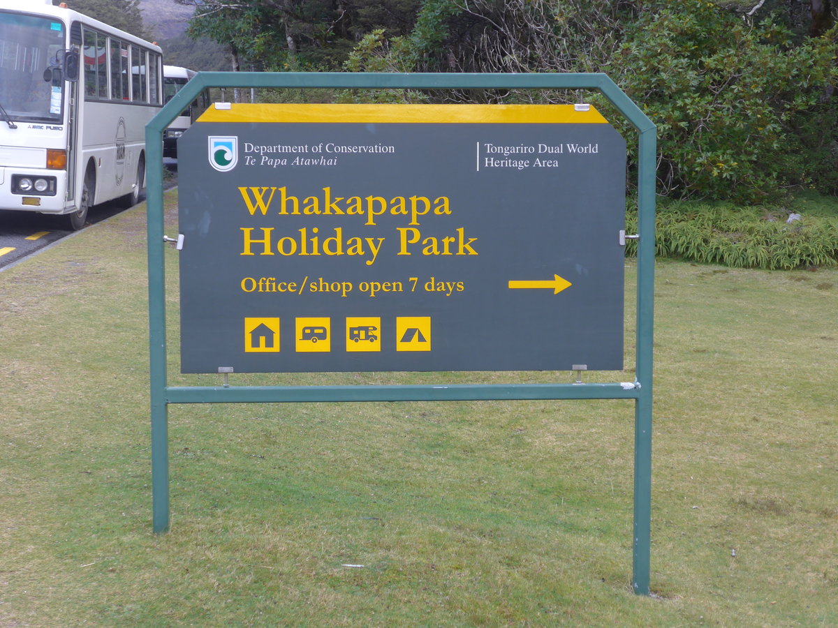 (191'297) - Tafel zum Holiday Park am 24. April 2018 in Whakapapa