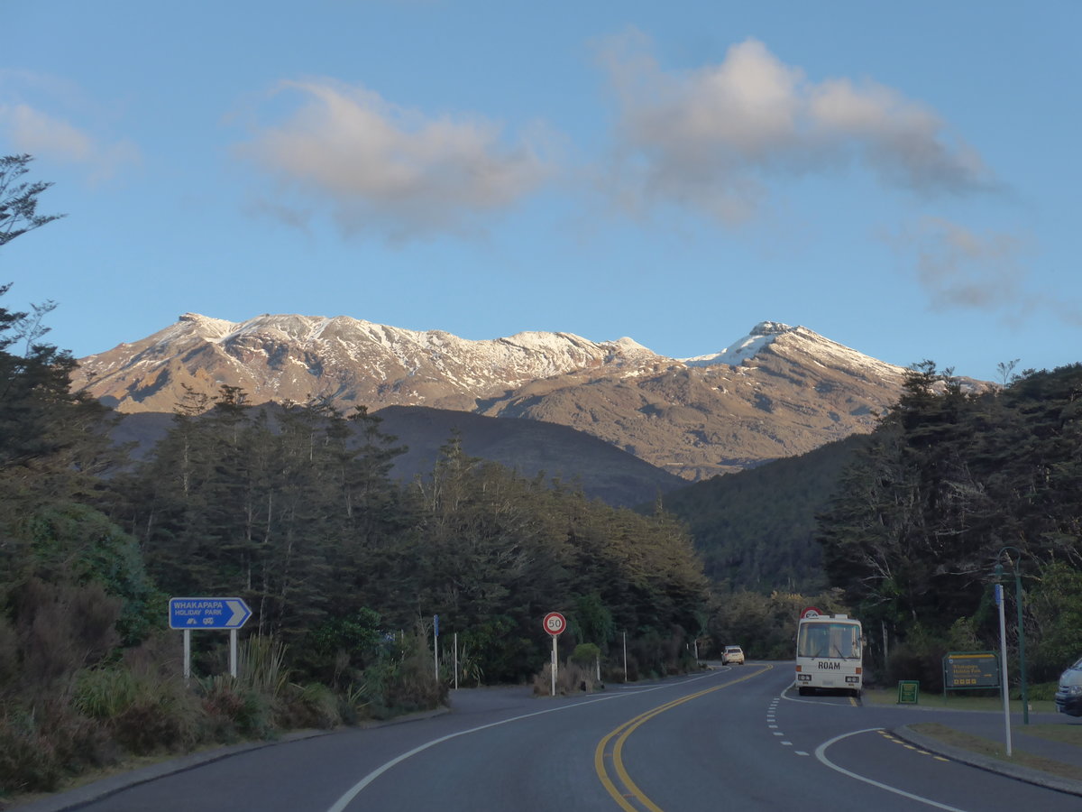 (191'315) - Der Mount Ruapehu am 24. April 2018 von Whakapapa aus