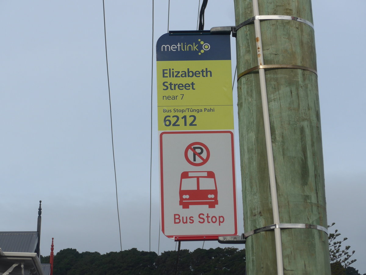 (191'775) - Bus-Haltestelle - Wellington, Elizabeth Street - am 27. April 2018
