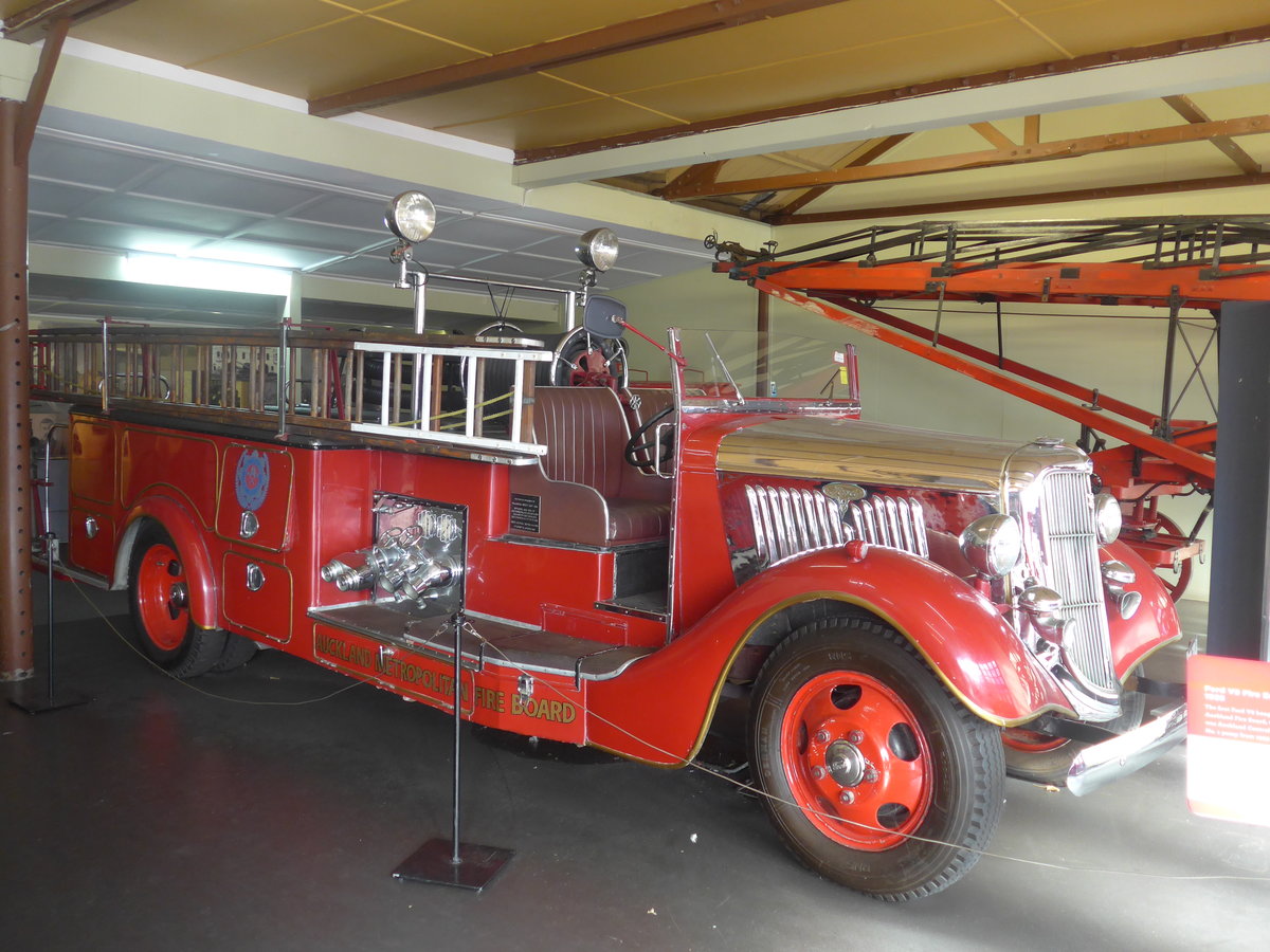 (191'943) - Ford - EY7797 - am 30. April 2018 in Auckland, Motat