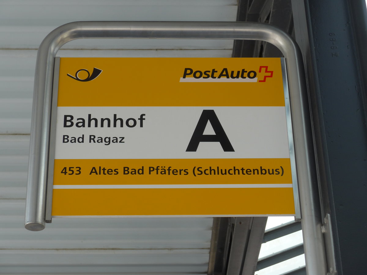 (194'868) - PostAuto-Haltestelle - Bad Ragaz, Bahnhof - am 15. Juli 2018