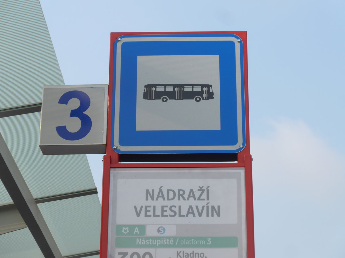 (198'521) - Bus-Haltestelle - Praha, Ndraz Valeslavn - am 19. Oktober 2018