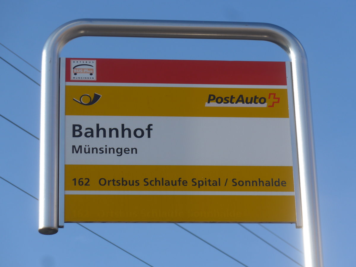 (201'472) - PostAuto-Haltestelle - Mnsingen, Bahnhof - am 4. Februar 2019