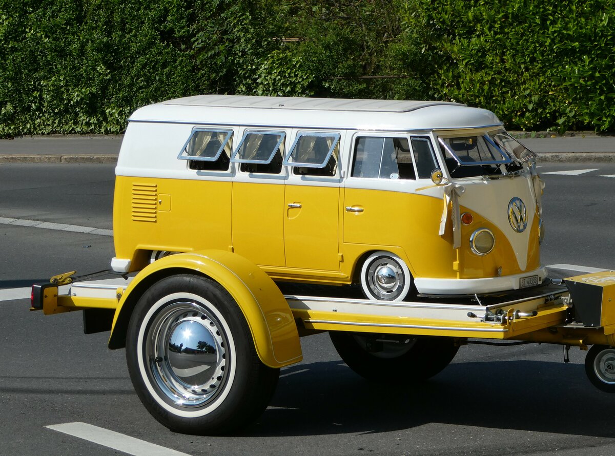 (250'562) - VW-Bus - SZ 43'333 - am 27. Mai 2023 in Sarnen, OiO (Model)