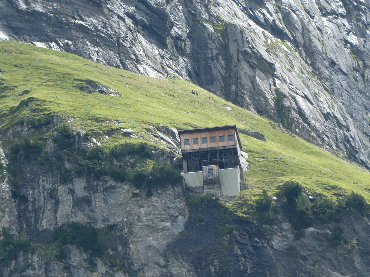 (253'406) - Bergstation vom Wetterhornaufzug am 5. August 2023 in Grindelwald