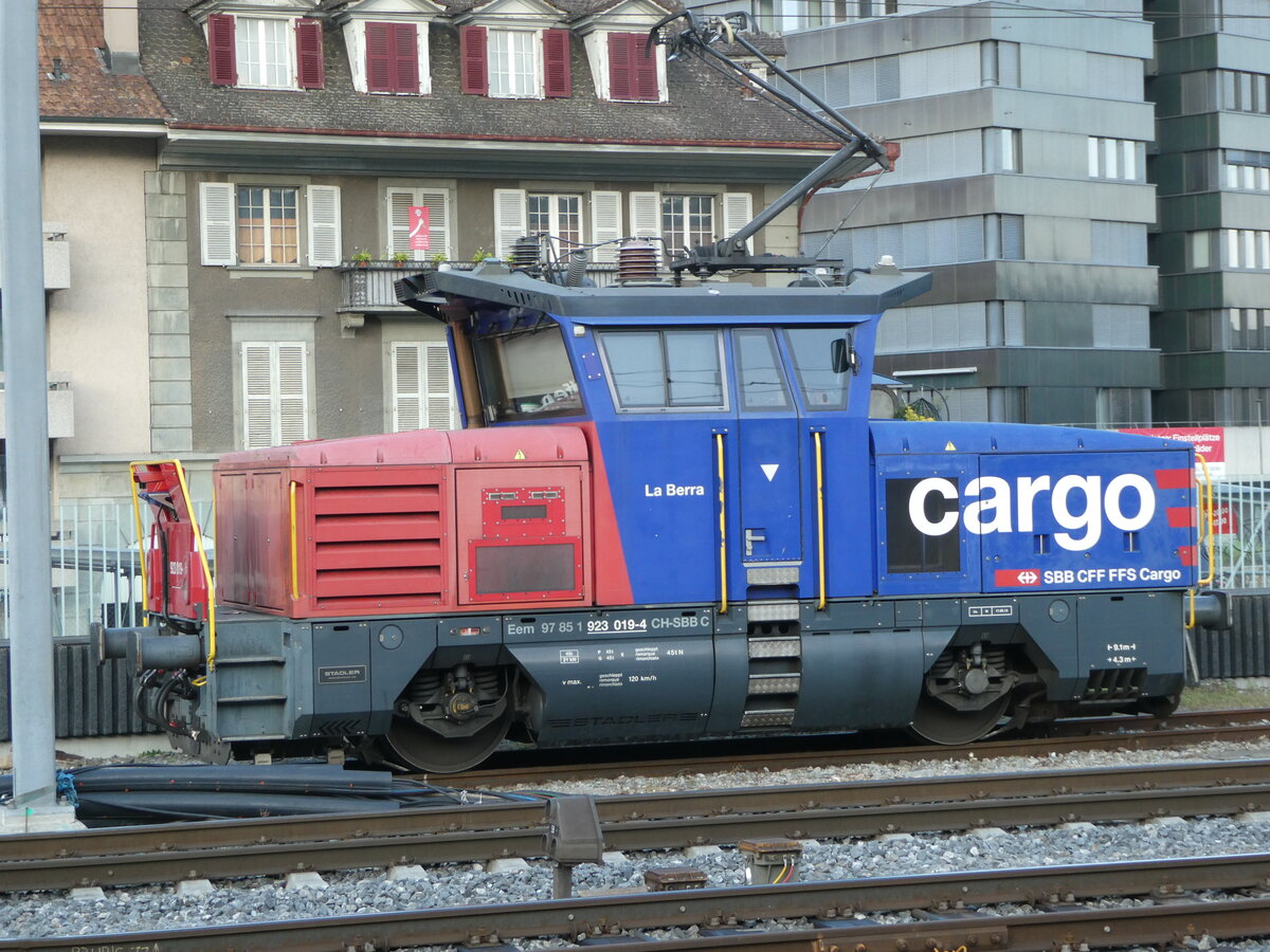 (253'895) - SBB-Rangierlokomotive - Nr. 923'019-4 - am 19. August 2023 im Bahnhof Thun
