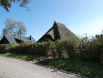 (254'687) - Schilfdachhaus am 2. September 2023 in Kloster