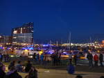 (204'977) - 830. Hafengeburtstag am Abend am 11. Mai 2019 auf der Elbe in Hamburg