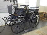 dresden-2/577140/182960---daimler-motorkutsche-von-1886-replika (182'960) - Daimler-Motorkutsche von 1886 (Replika) am 8. August 2017 in Dresden, Verkehrsmuseum