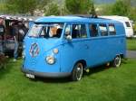 Volkswagen/428904/160263---vw-bus---be-64168 (160'263) - VW-Bus - BE 64'168 - am 9. Mai 2015 in Brienz, Camping Aaregg
