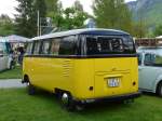 Volkswagen/429468/160285---vw-bus---be-293021 (160'285) - VW-Bus - BE 293'021 - am 9. Mai 2015 in Brienz, Camping Aaregg