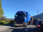 Scania/641966/198214---huwiler---ag-99517 (198'214) - Huwiler - AG 99'517 - Scania am 13. Oktober 2018 in Bilten, Schniserstrasse