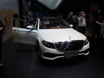 (169'172) - Mercedes E 200 am 7. Mrz 2016 im Autosalon Genf